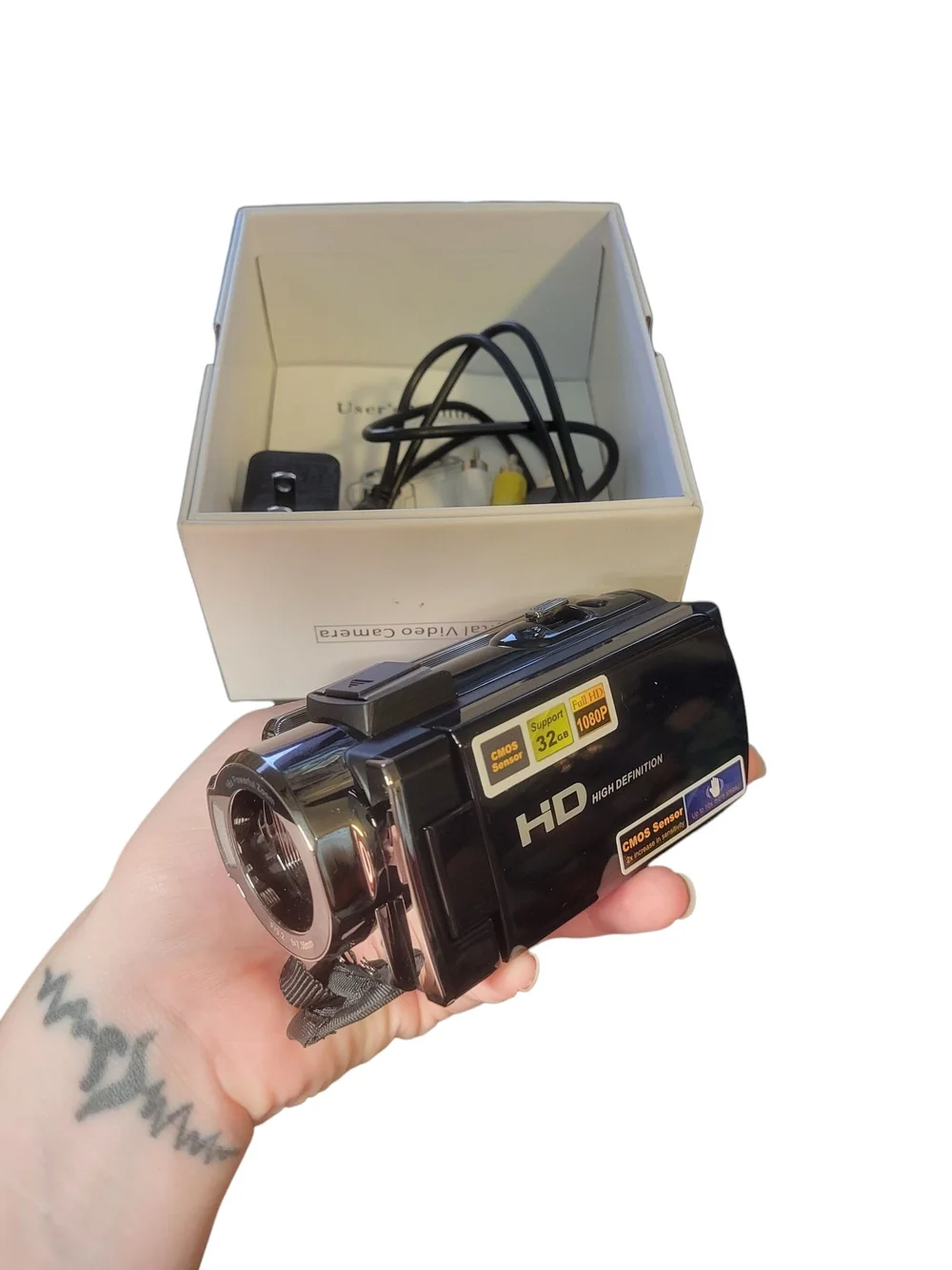 HD Digital Video Camera - White - Picture 2 of 4